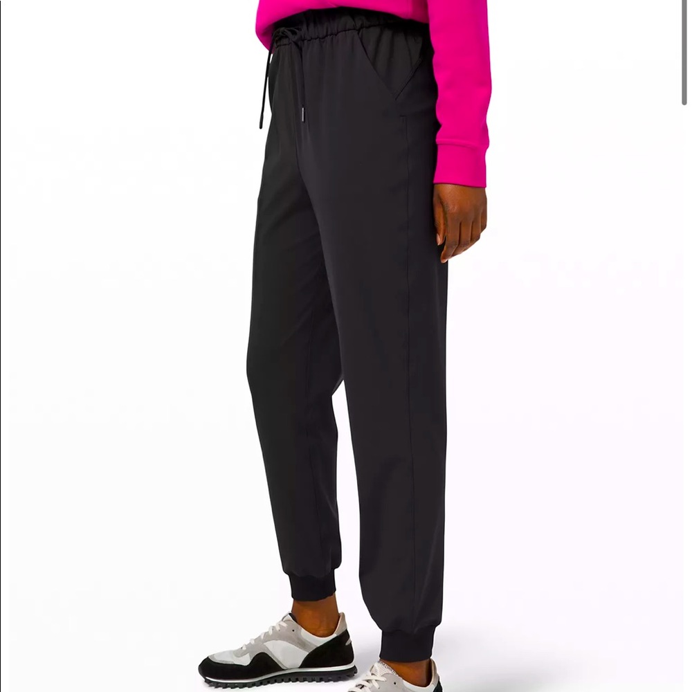Women’s Lululemon Stretch High-Rise Jogger